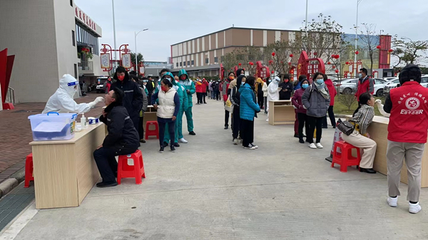 4.各處核酸檢測便民采樣點(diǎn)工作有序進(jìn)行_副本.jpg
