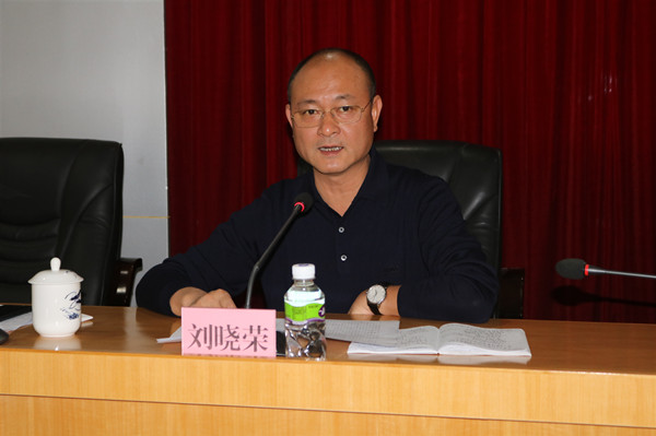 4.市衛(wèi)生健康局局長(zhǎng)部署防控工作_副本.jpg