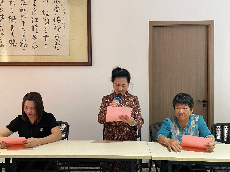 11月7日在黎塘村委會開展移風(fēng)易俗、破除陳規(guī)陋習(xí)”宣傳教育活動 (2).jpg